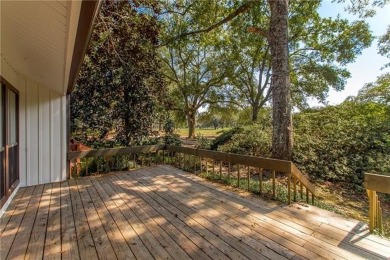 Talk about easy living! This 2bd/ 2ba condo has one of the best on Oak Knoll Country Club in Louisiana - for sale on GolfHomes.com, golf home, golf lot