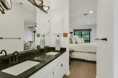Beautifully remodeled waterfront townhome in Horseshoe Bay West on Ram Rock Golf Course in Texas - for sale on GolfHomes.com, golf home, golf lot