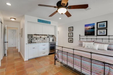 Beautifully remodeled waterfront townhome in Horseshoe Bay West on Ram Rock Golf Course in Texas - for sale on GolfHomes.com, golf home, golf lot