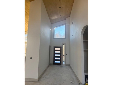 Bella Vista beauty showcasing modern architecture, upgraded on Branchwood Golf Course in Arkansas - for sale on GolfHomes.com, golf home, golf lot