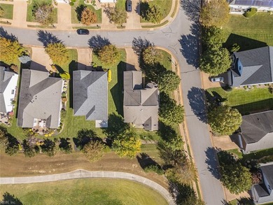 Welcome home!  One floor living in fabulous Colonial Heritage on on Colonial Heritage Golf Club in Virginia - for sale on GolfHomes.com, golf home, golf lot