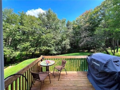 OPEN HOUSE 10/13, 1 - 3 pm.  Lg Home on Private Lot priced on Pinecrest Lake Golf and Country Club in Pennsylvania - for sale on GolfHomes.com, golf home, golf lot