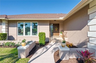 Golf Course Living at Its Finest! This beautifully refreshed on Island Country Club in Florida - for sale on GolfHomes.com, golf home, golf lot