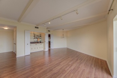 Experience rare and expansive living in East Memphis--over 2,600 on  in Tennessee - for sale on GolfHomes.com, golf home, golf lot
