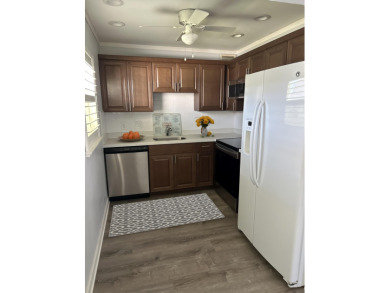 Don't miss this opportunity to purchase this 2 bedroom Villa and on Kings Point Golf - Executive in Florida - for sale on GolfHomes.com, golf home, golf lot