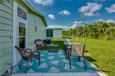 **Charming  Remodeled 2/2 Home in the 55+ Horizon Village on Six Lakes Country Club in Florida - for sale on GolfHomes.com, golf home, golf lot