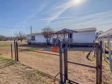 Great opportunity for fix and flip or fix and hold to add to on Horseshoe Bend Country Club in Texas - for sale on GolfHomes.com, golf home, golf lot