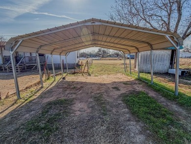 Great opportunity for fix and flip or fix and hold to add to on Horseshoe Bend Country Club in Texas - for sale on GolfHomes.com, golf home, golf lot