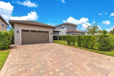 One or more photo(s) has been virtually staged. Seller may on Eagle Creek Golf Club in Florida - for sale on GolfHomes.com, golf home, golf lot