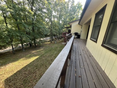 This 2 bedroom 2 bath condo comes fully furnished and move in on Cherokee Village North Course in Arkansas - for sale on GolfHomes.com, golf home, golf lot