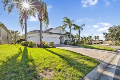 Welcome to this fabulous 3 bedroom/2.5bath/2.5 car garage on Bacall Executive Golf Course in Florida - for sale on GolfHomes.com, golf home, golf lot