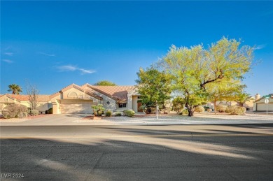 BIG HOME ON HUGE 12,000+ sf LOT. HIGH CEILINGS IN MAIN LIVING on Palm Valley Golf Course in Nevada - for sale on GolfHomes.com, golf home, golf lot