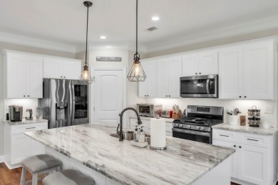 This all-brick, single-story home with split floor plan offers 3 on Hunters Creek Golf and Country Club  in South Carolina - for sale on GolfHomes.com, golf home, golf lot