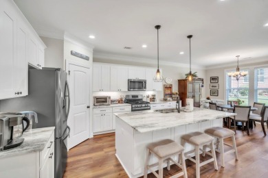 This all-brick, single-story home with split floor plan offers 3 on Hunters Creek Golf and Country Club  in South Carolina - for sale on GolfHomes.com, golf home, golf lot