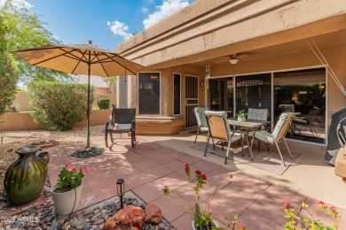 Beautifully updated townhome in the amazing 55+ community of on Westbrook Village / Vista Golf Course in Arizona - for sale on GolfHomes.com, golf home, golf lot