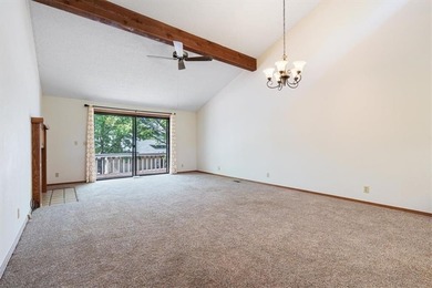 Discover this charming two bedroom town home nestled on Holiday on Holiday Island Executive Golf Course in Arkansas - for sale on GolfHomes.com, golf home, golf lot