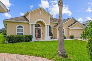 Discover your ideal Lakefront Pool Home at the end of a quiet on Oaks National Golf Course in Florida - for sale on GolfHomes.com, golf home, golf lot