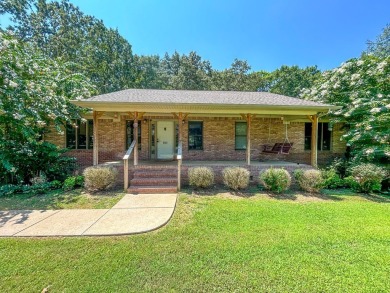 Listed is a gorgeous 3 bed / 2 bath brick home with a completely on Magic Valley Golf Course in Tennessee - for sale on GolfHomes.com, golf home, golf lot