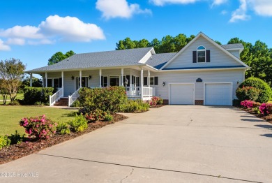 Exceptionally kept, custom-built home located on corner lot on The Carolina Club in North Carolina - for sale on GolfHomes.com, golf home, golf lot