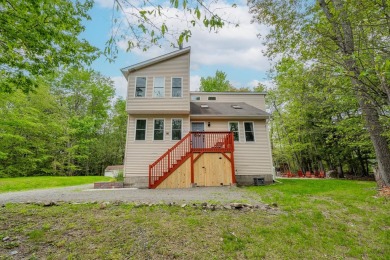 This beautifully renovated 3-bedroom, 3-bathroom home is the on Pocono Farms Country Club in Pennsylvania - for sale on GolfHomes.com, golf home, golf lot