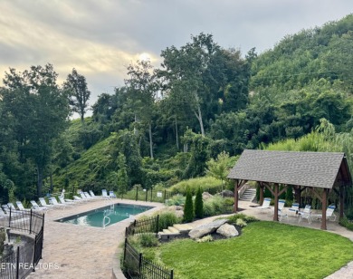 This Gatlinburg cabin offers the perfect blend of convenience on Bent Creek Golf Course in Tennessee - for sale on GolfHomes.com, golf home, golf lot
