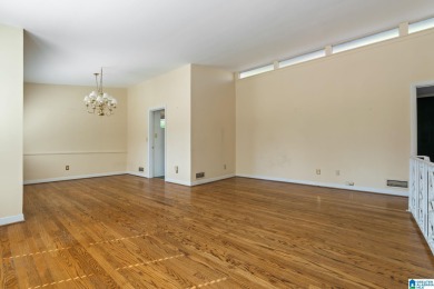 This charming 2BR/2BA home is all about LOCATION--walk to East on Vestavia Golf and Country Club in Alabama - for sale on GolfHomes.com, golf home, golf lot