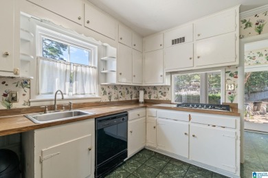 This charming 2BR/2BA home is all about LOCATION--walk to East on Vestavia Golf and Country Club in Alabama - for sale on GolfHomes.com, golf home, golf lot