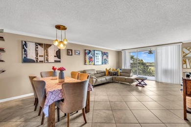 Price Improvement! Rarely available 3-bedroom corner unit in on Palm-Aire Country Club and Resort - The Oaks in Florida - for sale on GolfHomes.com, golf home, golf lot