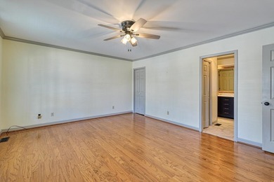 Newly Renovated! Stunning 4 bedroom/3.5 bathroom on Country Club of Spartanburg in South Carolina - for sale on GolfHomes.com, golf home, golf lot