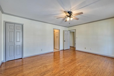 Newly Renovated! Stunning 4 bedroom/3.5 bathroom on Country Club of Spartanburg in South Carolina - for sale on GolfHomes.com, golf home, golf lot
