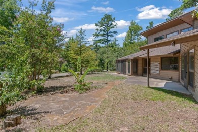 Step into this beautifully designed 2-bedroom, 2-bath home that on Hide-A-Way Lake Golf Course in Texas - for sale on GolfHomes.com, golf home, golf lot