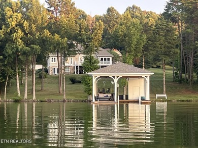 Luxury Lakefront Living on Tellico Lake in Rarity Bay with an on Rarity Bay Country Club - Loudon in Tennessee - for sale on GolfHomes.com, golf home, golf lot
