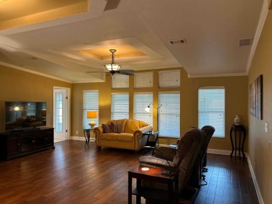2 BEDROOM - 2 BATHROOM - OFFICE - SUNROOM This 2003 Palm Harbor on Scotland Yards Golf Club in Florida - for sale on GolfHomes.com, golf home, golf lot