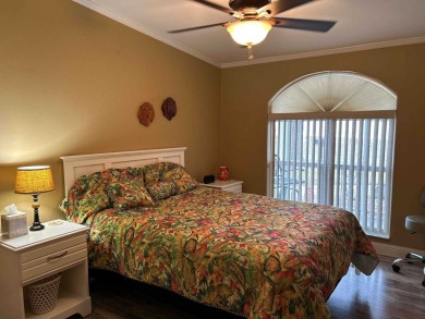 2 BEDROOM - 2 BATHROOM - OFFICE - SUNROOM This 2003 Palm Harbor on Scotland Yards Golf Club in Florida - for sale on GolfHomes.com, golf home, golf lot