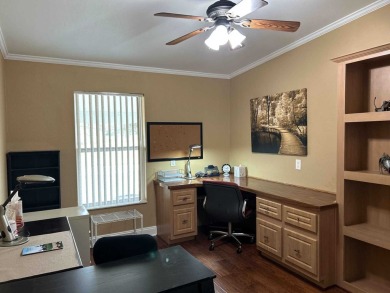 2 BEDROOM - 2 BATHROOM - OFFICE - SUNROOM This 2003 Palm Harbor on Scotland Yards Golf Club in Florida - for sale on GolfHomes.com, golf home, golf lot