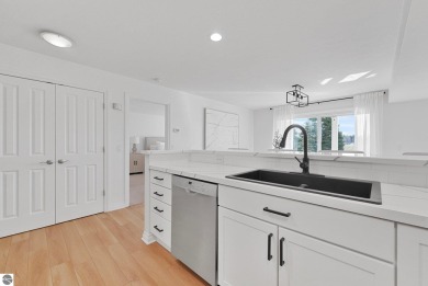 This two bed, two bath condo is the turn-key, low maintenance on Mistwood Golf Course in Michigan - for sale on GolfHomes.com, golf home, golf lot