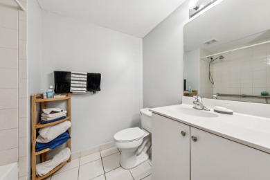 Penthouse Condo in Lucerne Lakes, spacious 2 bedroom, 2 bathroom on Forest Oaks Golf Club in Florida - for sale on GolfHomes.com, golf home, golf lot