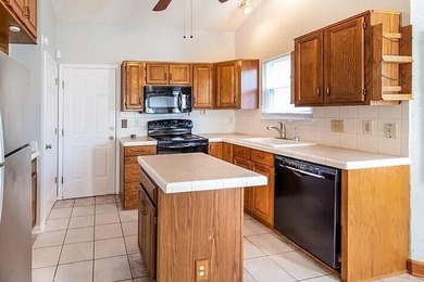 Single-story home in the desirable Cadbury section of Crowfield on Crowfield Golf and Country Club in South Carolina - for sale on GolfHomes.com, golf home, golf lot