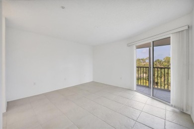 One or more photo(s) has been virtually staged. Welcome to on Stoneybrook Golf and Country Club of Sarasota in Florida - for sale on GolfHomes.com, golf home, golf lot