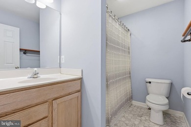 Welcome to this beautifully maintained 3-bedroom, 2-bath home on Lake Of The Woods Golf Course in Virginia - for sale on GolfHomes.com, golf home, golf lot