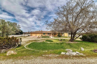 Welcome to your peaceful oasis! This charming home sits on .59 on Hunters Point Golf Club in Idaho - for sale on GolfHomes.com, golf home, golf lot