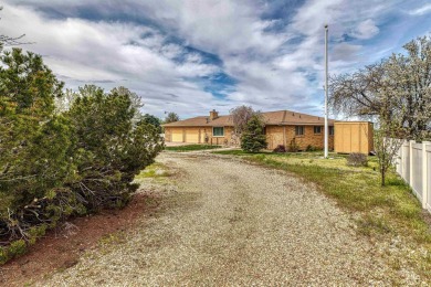 Welcome to your peaceful oasis! This charming home sits on .59 on Hunters Point Golf Club in Idaho - for sale on GolfHomes.com, golf home, golf lot