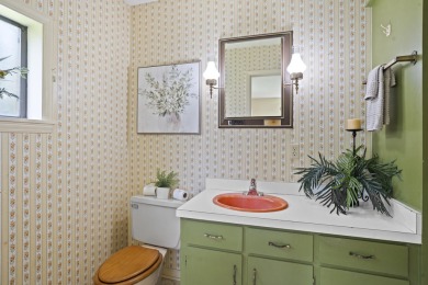 Lakefront Living... Welcome home to this 3BD / 2BA with separate on Pine Creek Golf Club in Mississippi - for sale on GolfHomes.com, golf home, golf lot