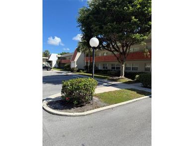 DO NOT MISS THE OPPORTUNITY TO PURCHASE THIS PHENOMENAL PROPERTY on Palm-Aire Country Club and Resort - The Oaks in Florida - for sale on GolfHomes.com, golf home, golf lot