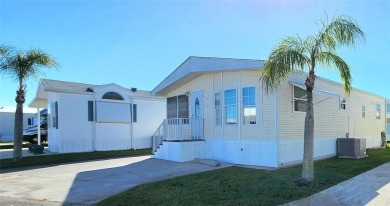 1996 MOBILE HOME IN ACTIVE 55+ COMMUNITY. FURNISHED one bedroom on River Run Golf Links in Florida - for sale on GolfHomes.com, golf home, golf lot