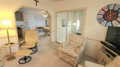 1996 MOBILE HOME IN ACTIVE 55+ COMMUNITY. FURNISHED one bedroom on River Run Golf Links in Florida - for sale on GolfHomes.com, golf home, golf lot