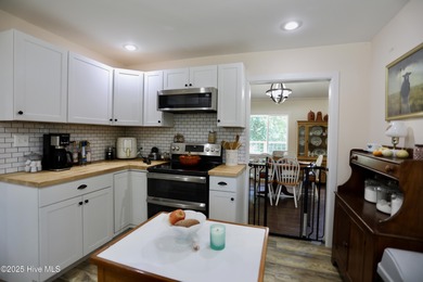 Excellent price on updated golf front beauty! Located just on Seven Lakes Country Club in North Carolina - for sale on GolfHomes.com, golf home, golf lot