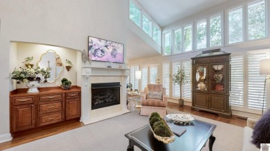 Luxury 2BR/2.5BA condo on the 15th green of Paducah Country Club on Country Club of Paducah in Kentucky - for sale on GolfHomes.com, golf home, golf lot