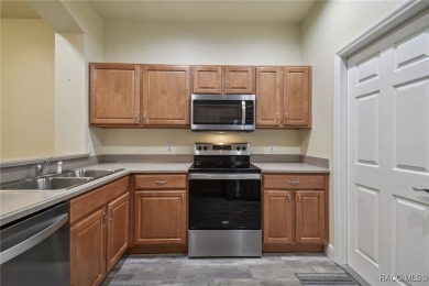 Charming Maintenance-Free Townhome w/ 1 car garage- It's Ready on Brentwood Farms Golf Club in Florida - for sale on GolfHomes.com, golf home, golf lot