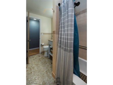 Welcome to 6921 Hollywood Dr in Parma, a lovely split-level home on Ridgewood Golf Course in Ohio - for sale on GolfHomes.com, golf home, golf lot